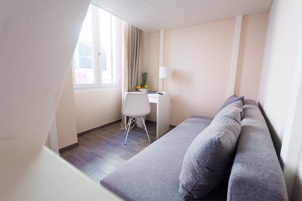 emily rooms