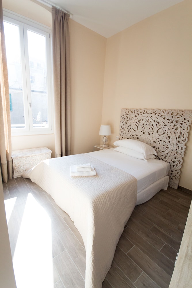 emily rooms