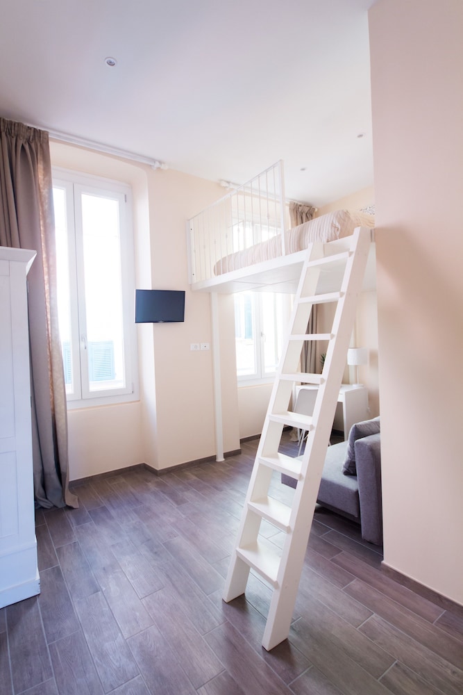 emily rooms