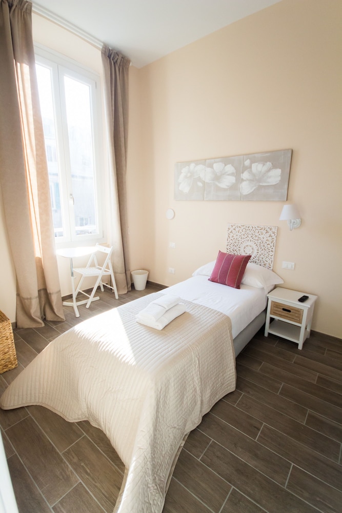 emily rooms