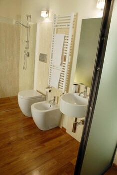 Terres D'aventure Suites,Piazza Castello>>Centro Storico,3 star