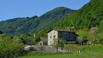 Agriturismo Campo Rosso,Forli>>Civitella Di Romagna,3 star