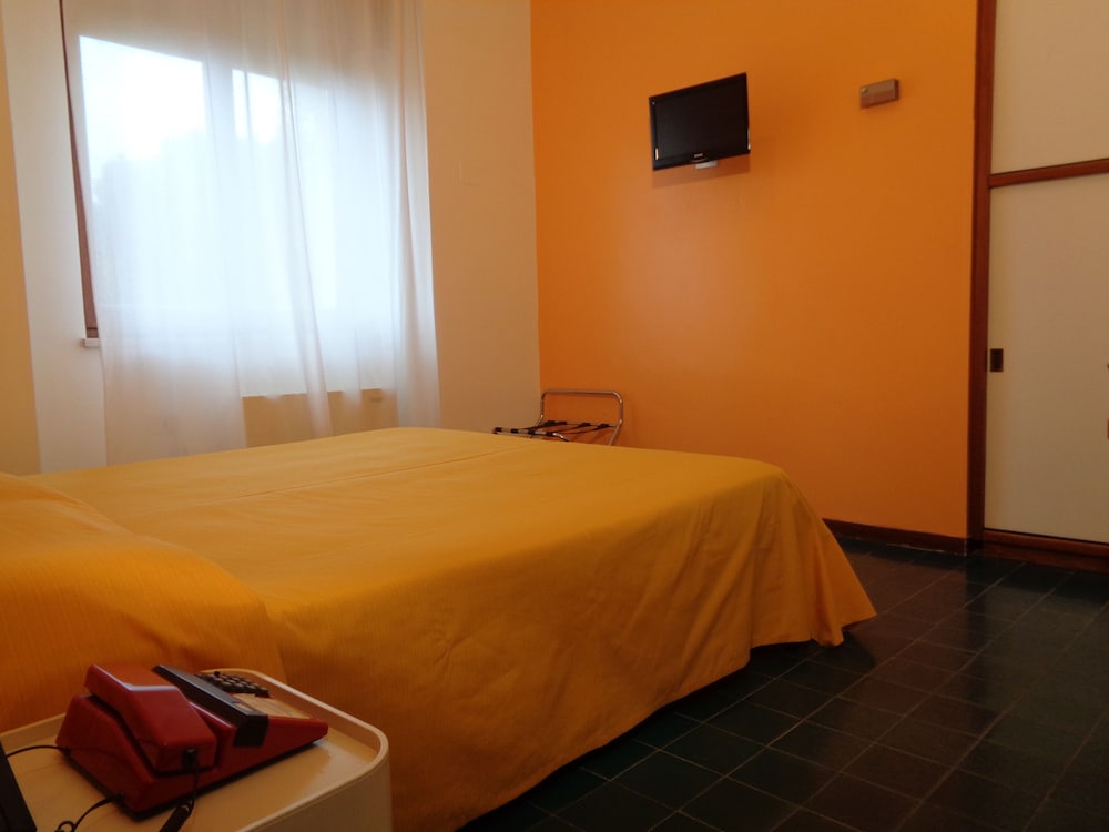siris hotel