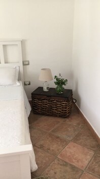 Beb Il Pomo D'oro,Cagliari>>Assemini,3 star