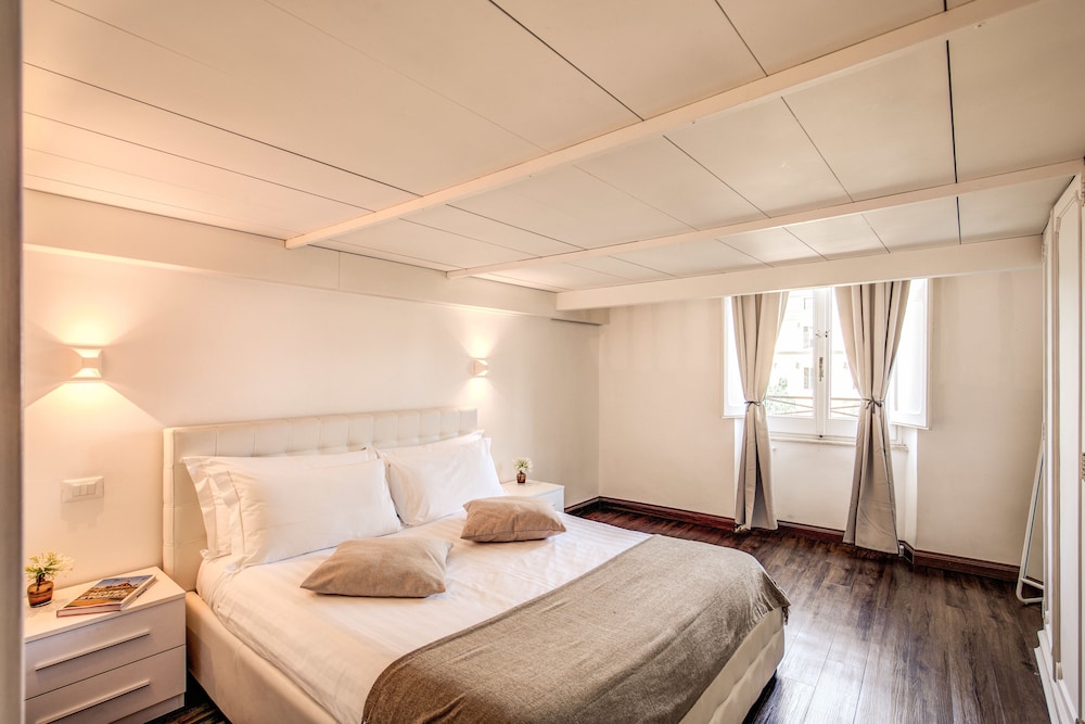 your suite rome