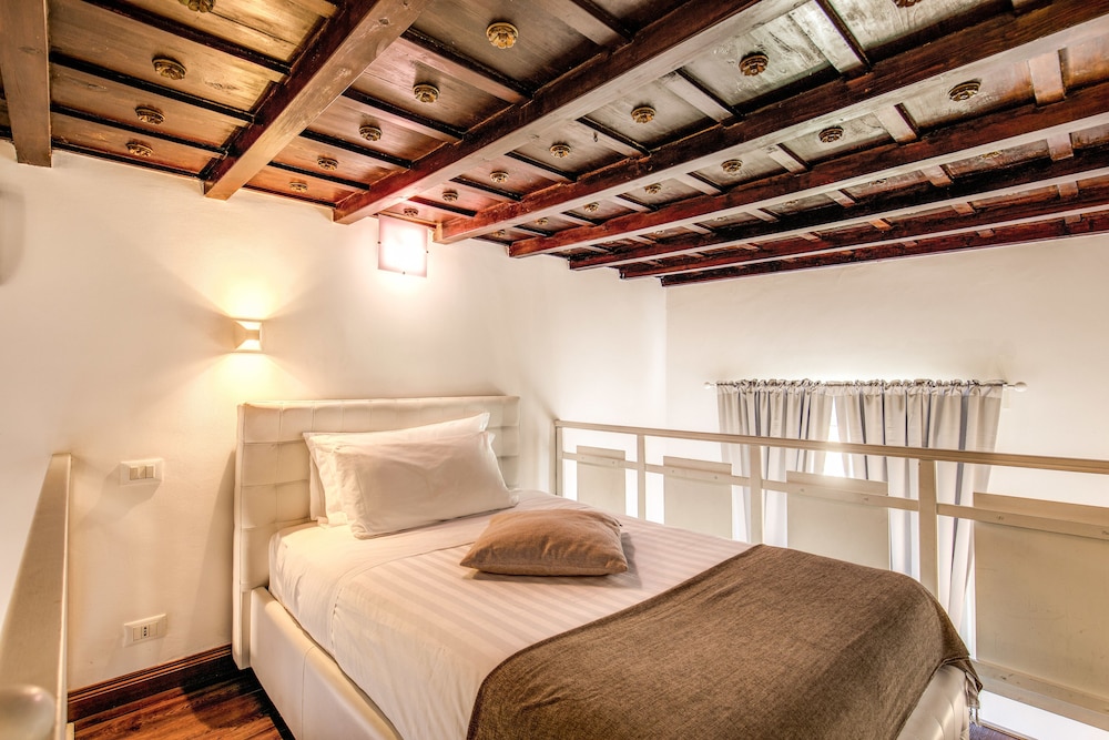 your suite rome