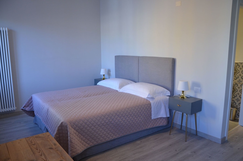 dimora 16 rooms and garden