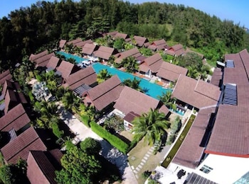 lesprit de naiyang beach resort