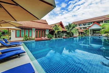 lesprit de naiyang beach resort