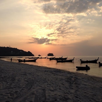 lesprit de naiyang beach resort
