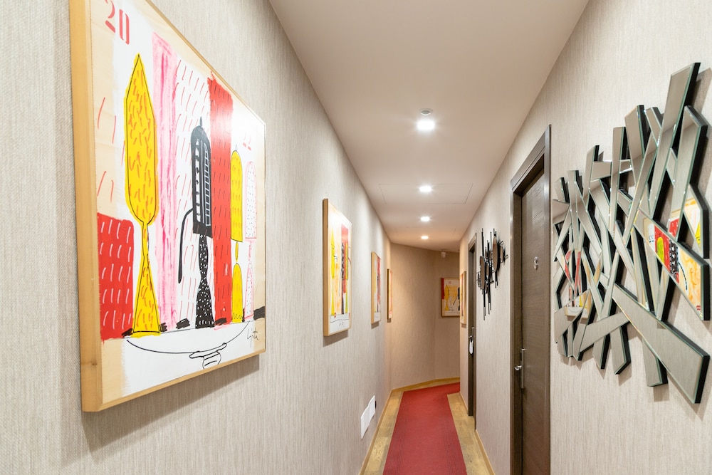 aiello rooms san babila