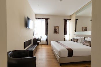 aiello rooms san babila