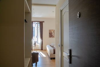 aiello rooms san babila