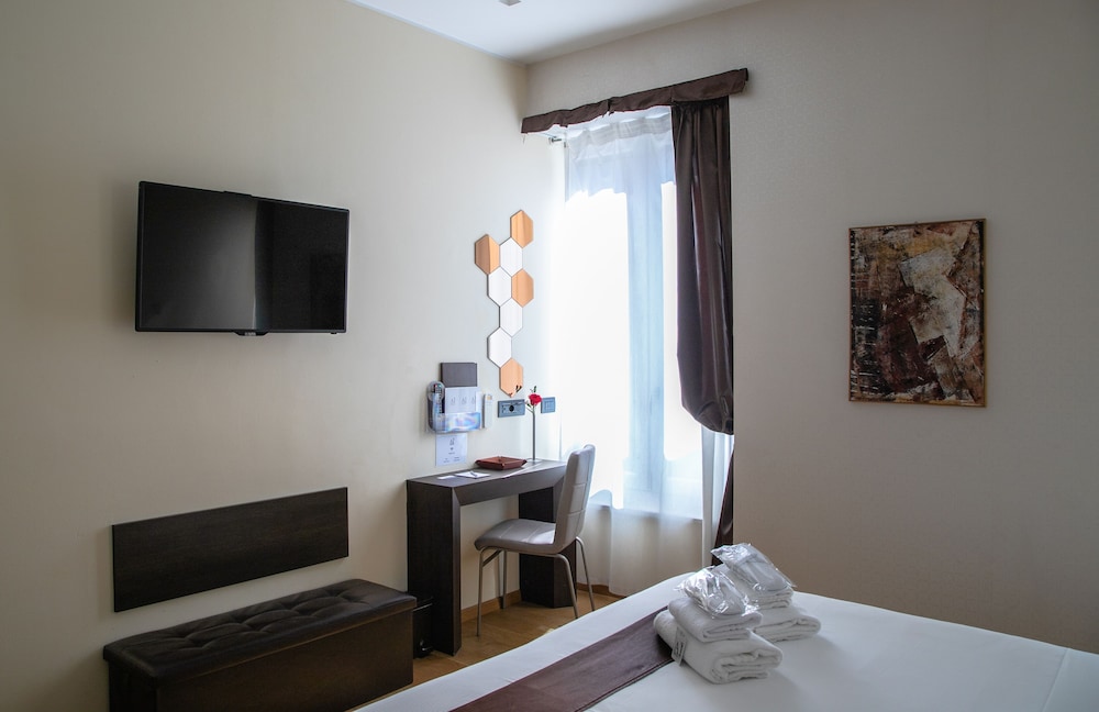 aiello rooms san babila