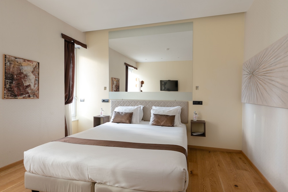 aiello rooms san babila