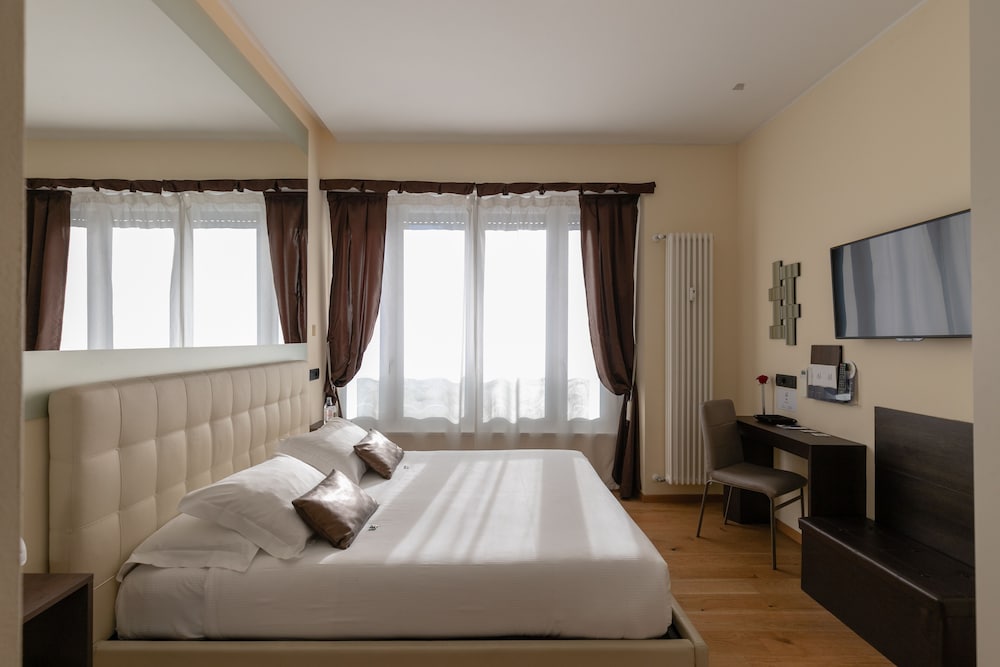 aiello rooms san babila