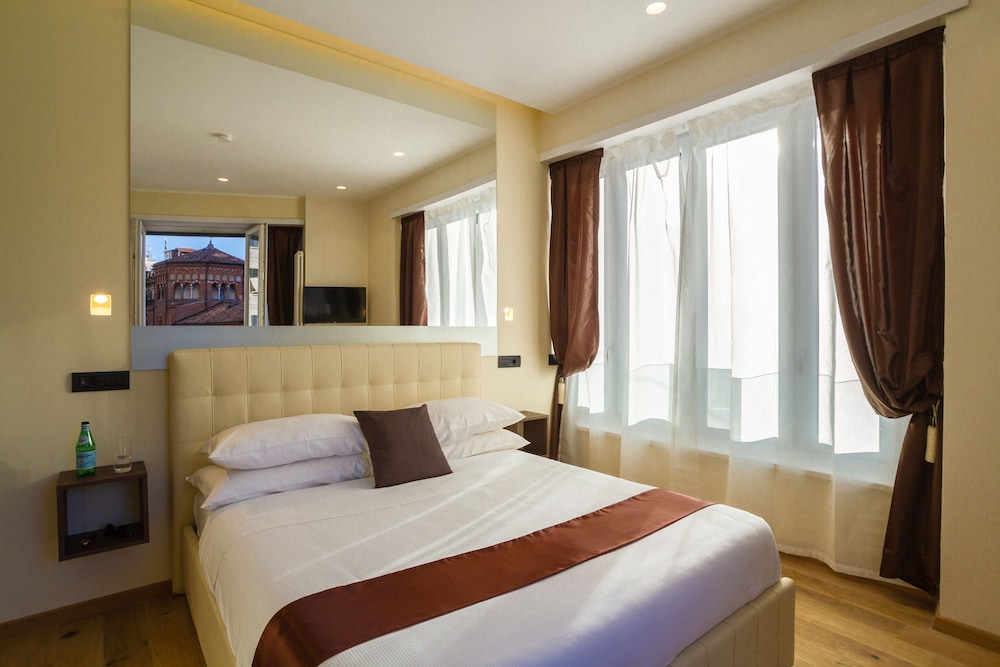aiello rooms san babila