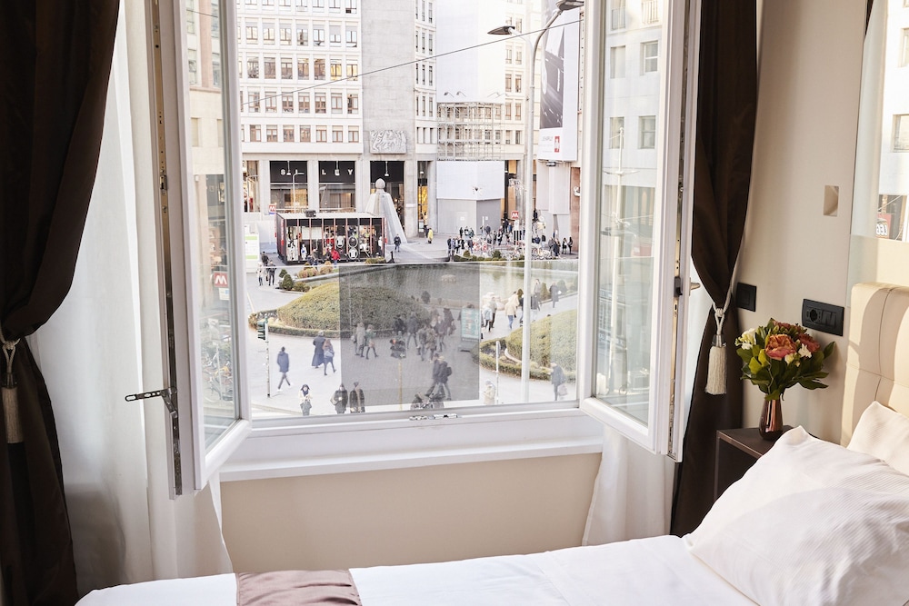 aiello rooms san babila