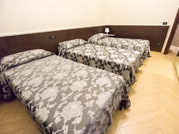 funny palace hostel