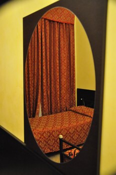 funny palace hostel