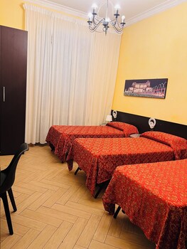 funny palace hostel
