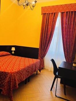 funny palace hostel