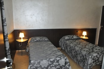 funny palace hostel