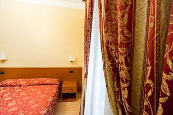 funny palace hostel