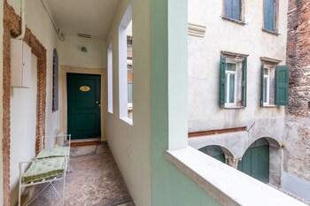 Residenza Bonifacio - Adults Only,Verona>>Veneto,4 star