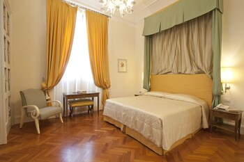 serristori palace residence