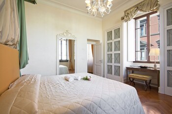 serristori palace residence