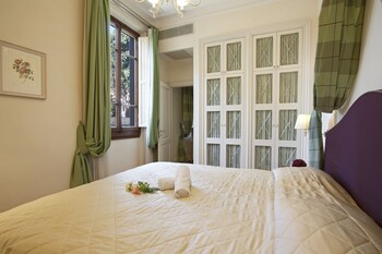 serristori palace residence