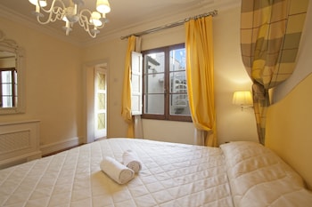 serristori palace residence