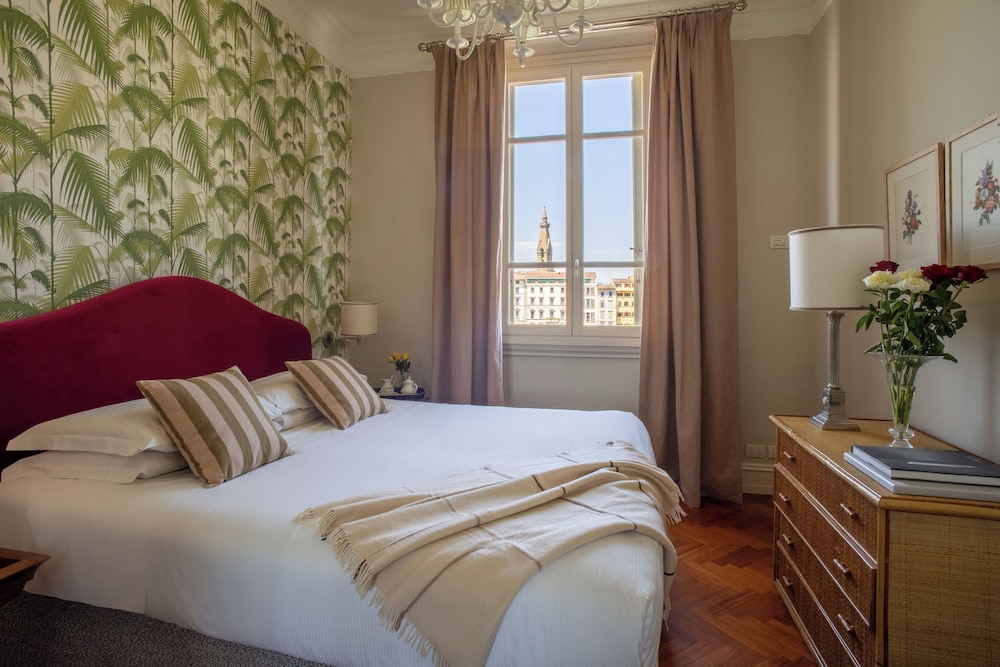 serristori palace residence