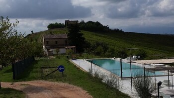 Casali Costadoro,Ascoli Piceno>>Acquaviva Picena,1 star