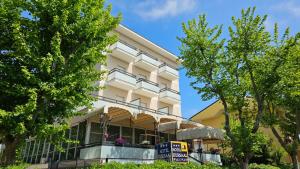 hotel kursaal di bellaria