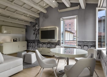 lords of verona luxury apartments