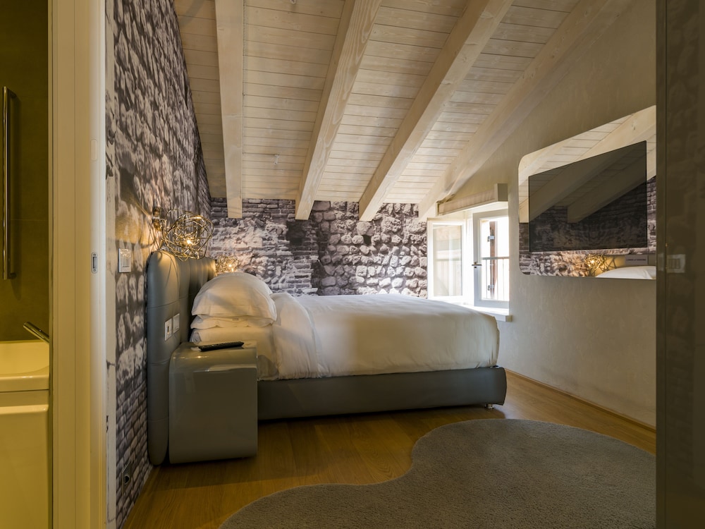 lords of verona luxury apartments