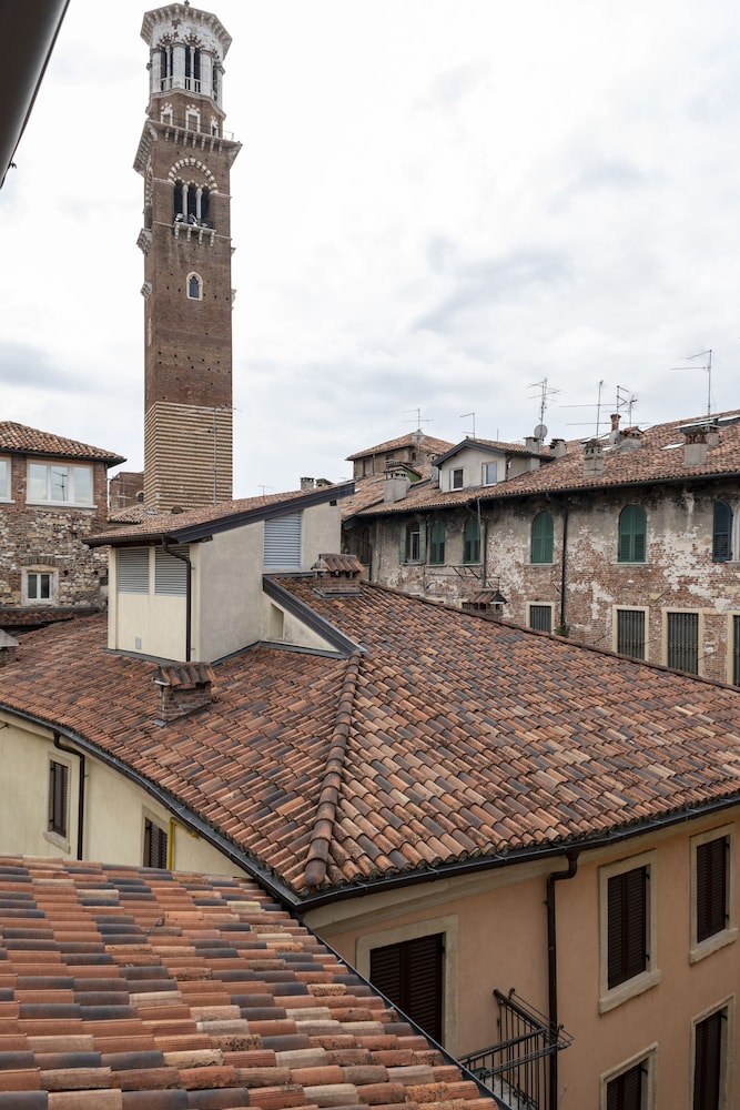 lords of verona luxury apartments