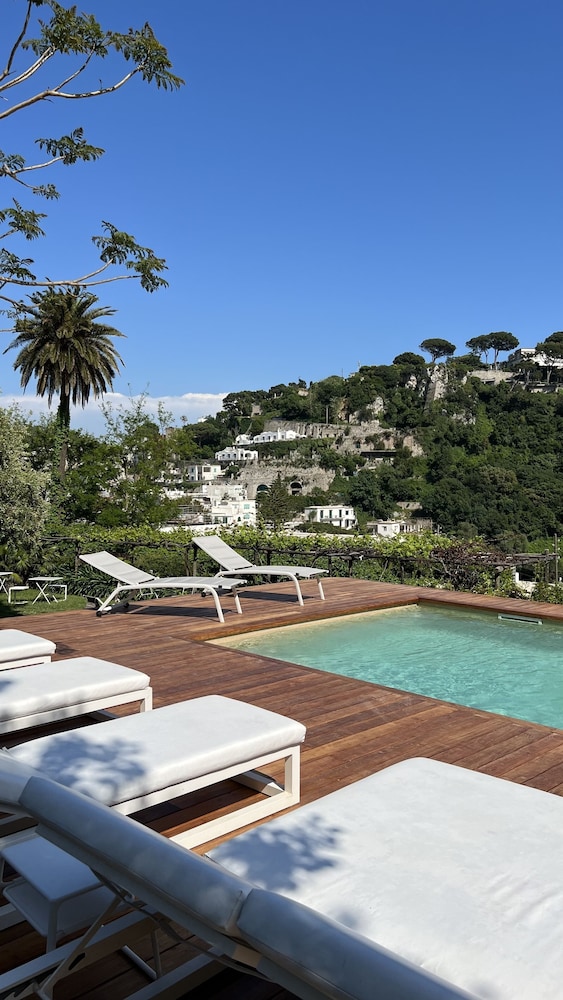 capri