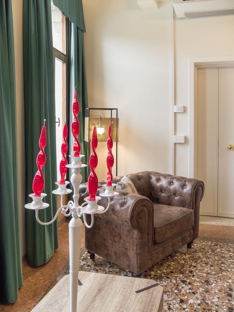 grand canal suites