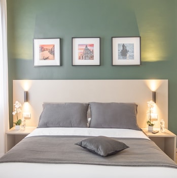 grand canal suites