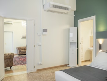 grand canal suites