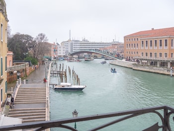 grand canal suites