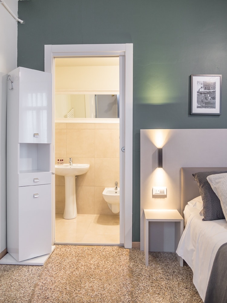 grand canal suites