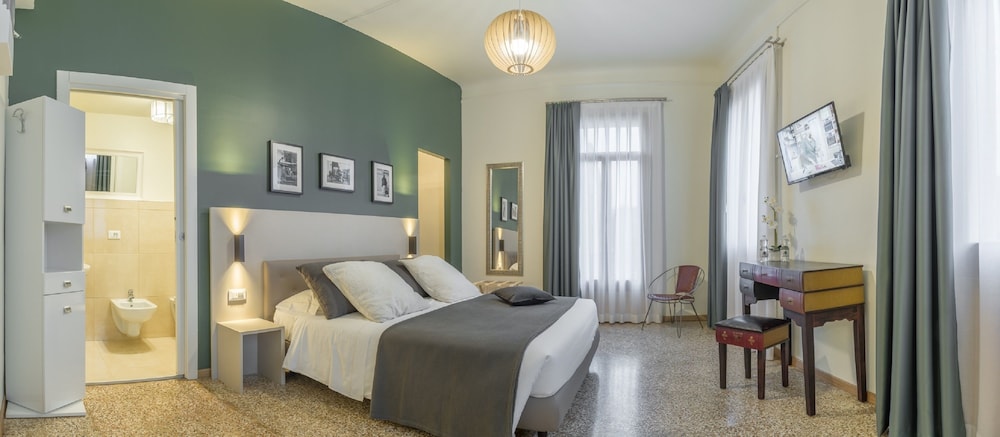 grand canal suites