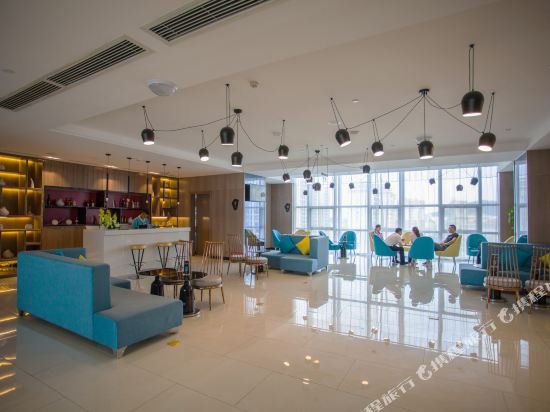 echarm hotel wuhan jiangxia zhongbai plaza