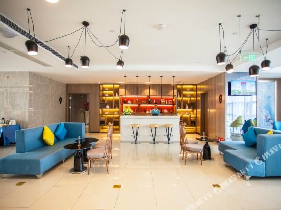 echarm hotel wuhan jiangxia zhongbai plaza