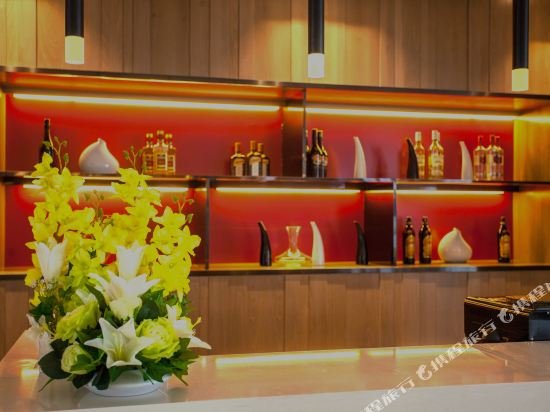 echarm hotel wuhan jiangxia zhongbai plaza