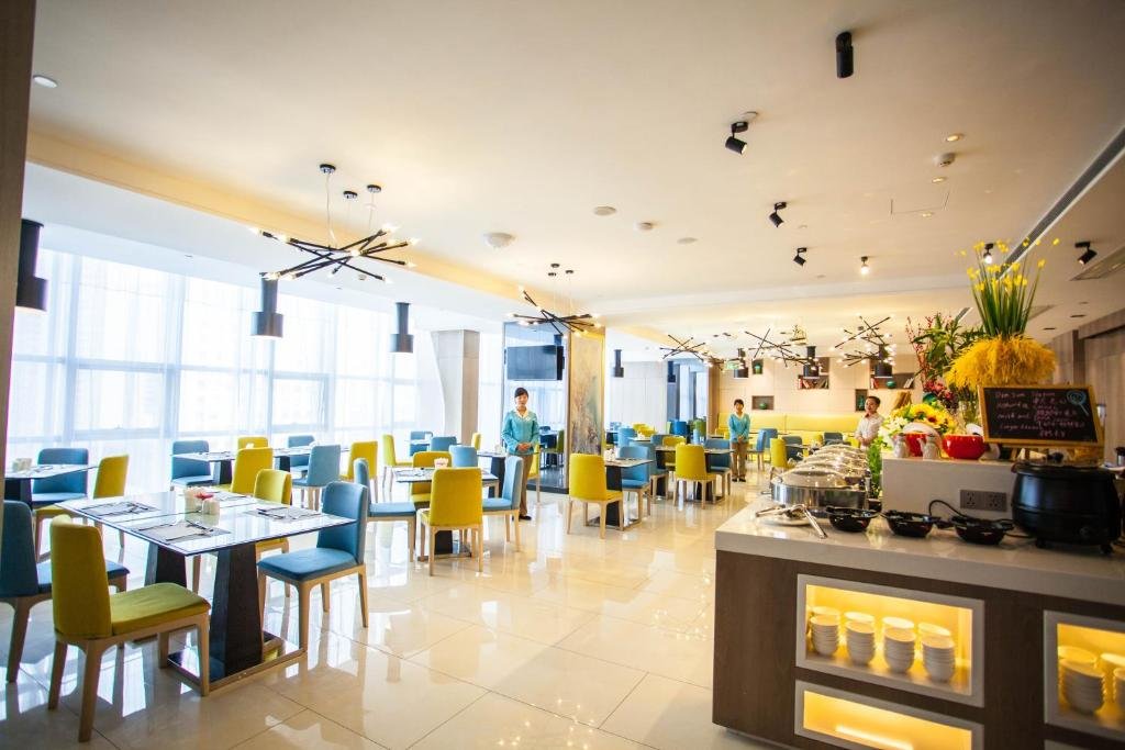 Echarm Hotel Wuhan Jiangxia Zhongbai Plaza,,3 star
